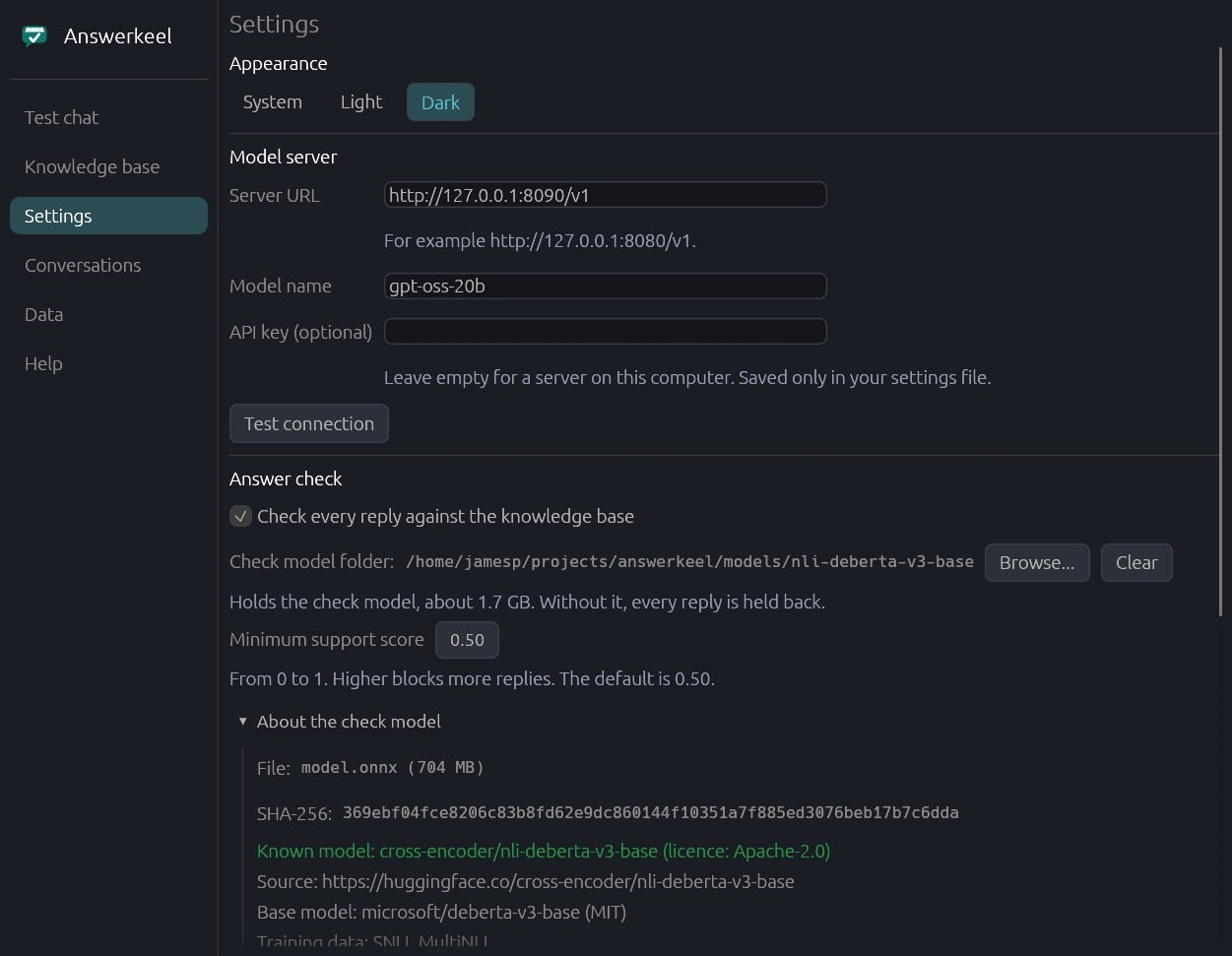 Answerkeel settings showing the model server, the answer-check option, the check-model folder, and the model's name, licence and SHA-256.